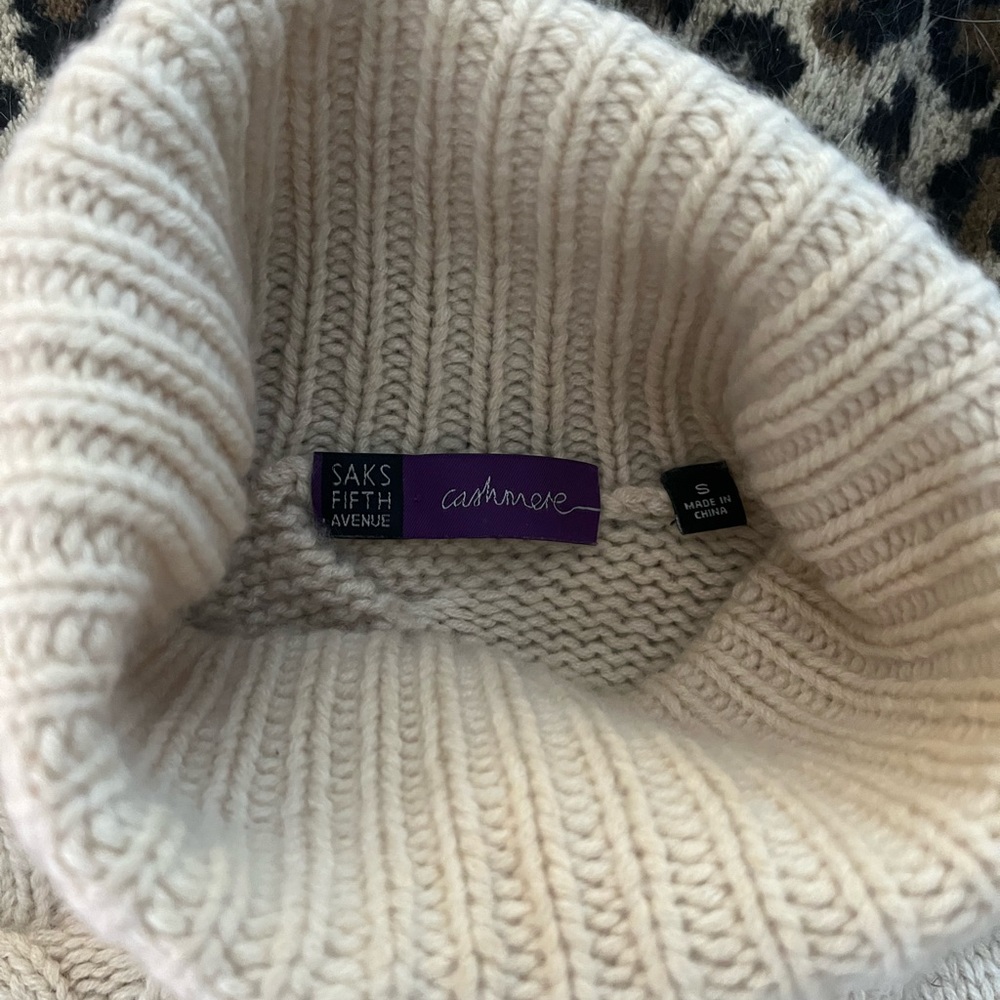 Saks Fifth Avenue 100% Cashmere Winter White Polo neck Sweater Size S
